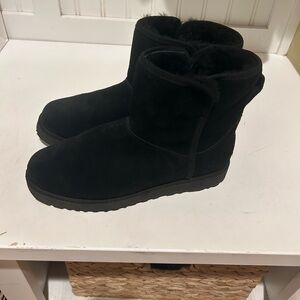 Ugg boots black size 5